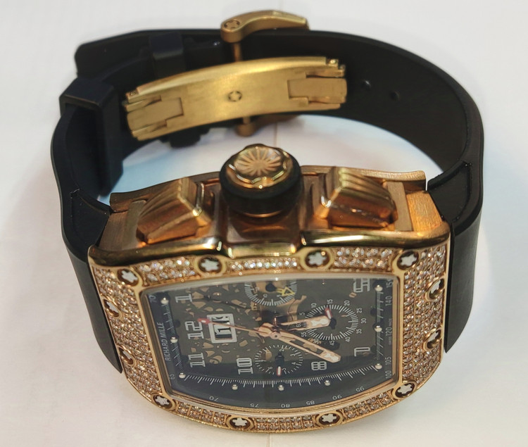 ساعت مچی مردانه RichardMille ریچارد میل سه موتور فعال اتوماتیک مکانیکی درب پشت شیشه ای موتور پیدا اسکلتون قاب پرنگین رزگلدفلزی بند رابر مشکی صفحه مشکی