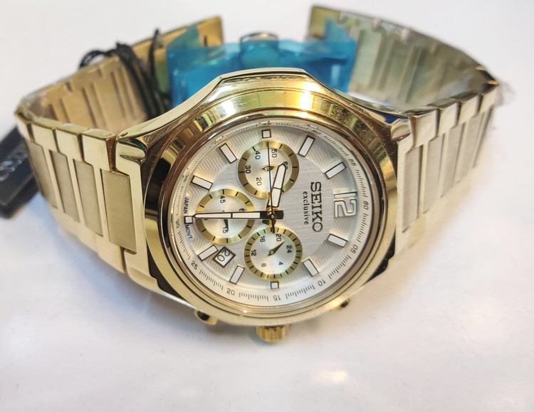 ساعت مچی مردانه SEIKO سیکو فلزی سه موتور فعال کورنوگراف بند طلایی قاب طلایی صفحه استیل کد 3060