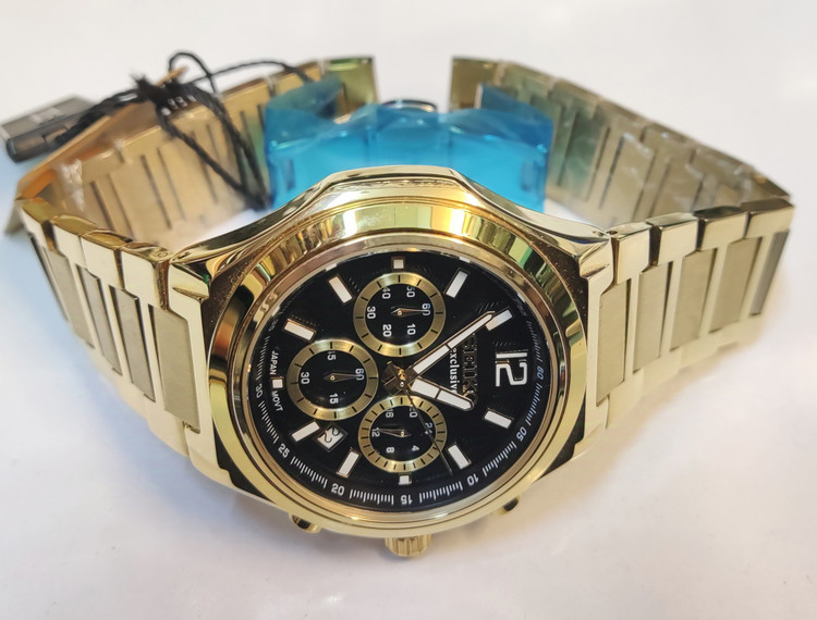 ساعت مچی مردانه SEIKO سیکو فلزی سه موتور فعال کورنوگراف بند طلایی قاب طلایی صفحه مشکی کد 3060