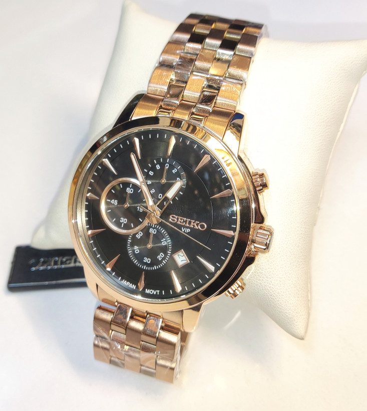 ساعت مچی مردانه SEIKO سیکو فلزی سه موتور فعال کورنوگراف بند رزگلد قاب رزگلد صفحه مشکی کد 8021