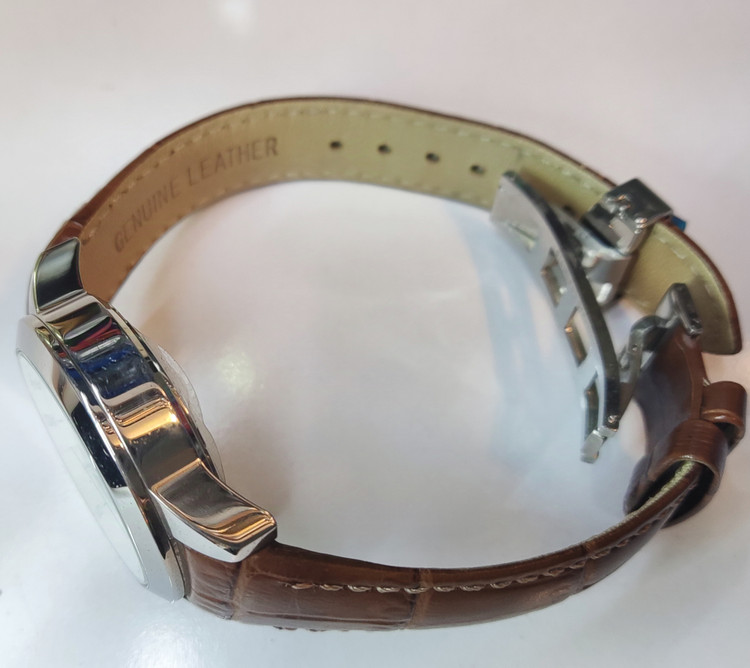 ساعت مچی زنانه GUCCI گوچی بند چرمی قهوه ای قفلدار سه موتور فعال کورنوگراف قاب استیل صفحه استیل کد 217